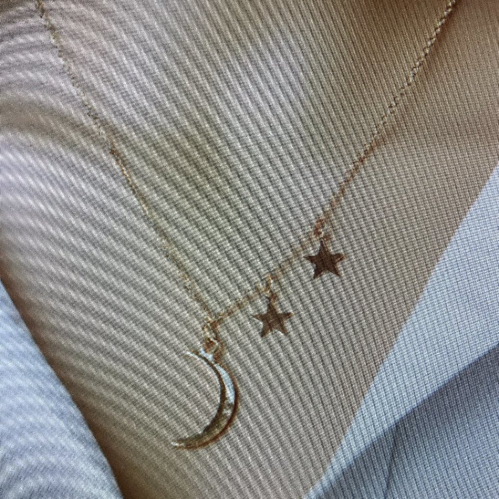 Delicate 11" Necklace for elegant ladies